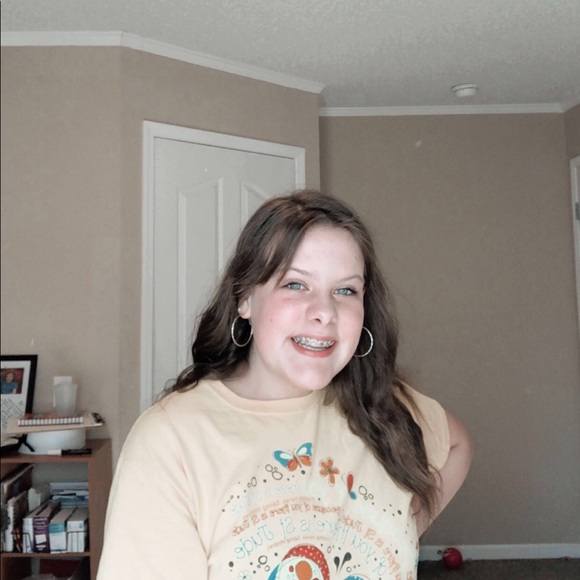 Meet your Posher, Allison - Picture 1 of 1